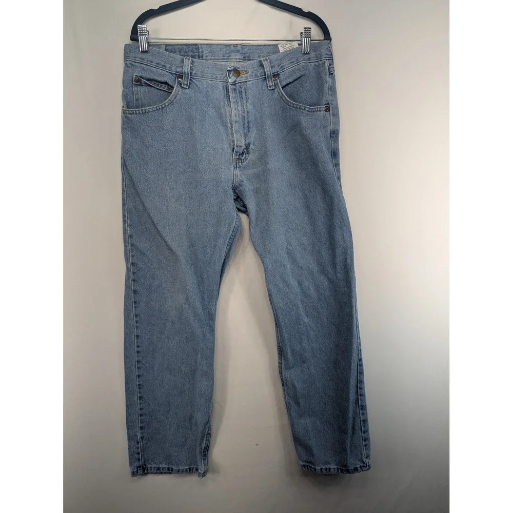 Wrangler Premium Quality Mens 33x30 Light Wash Straight Leg Cotton Jeans Blue